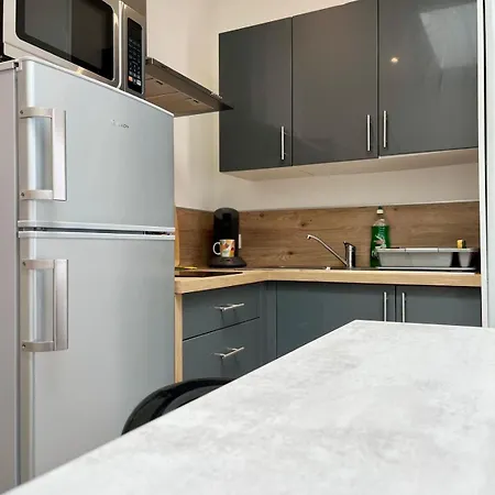 Dalikyda La Petite Apartment *